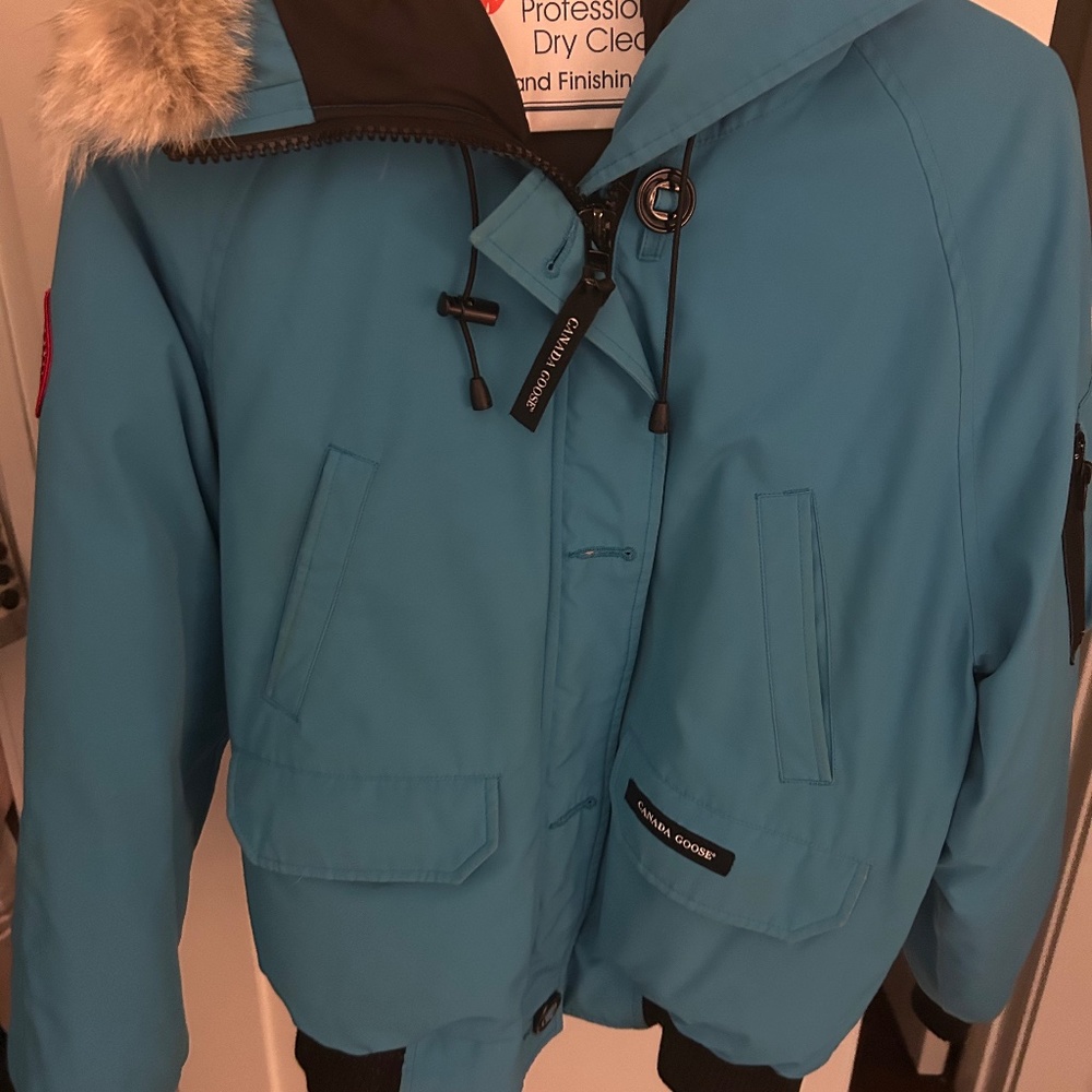 Canada Goose Women's Bomber Jacket Size Large